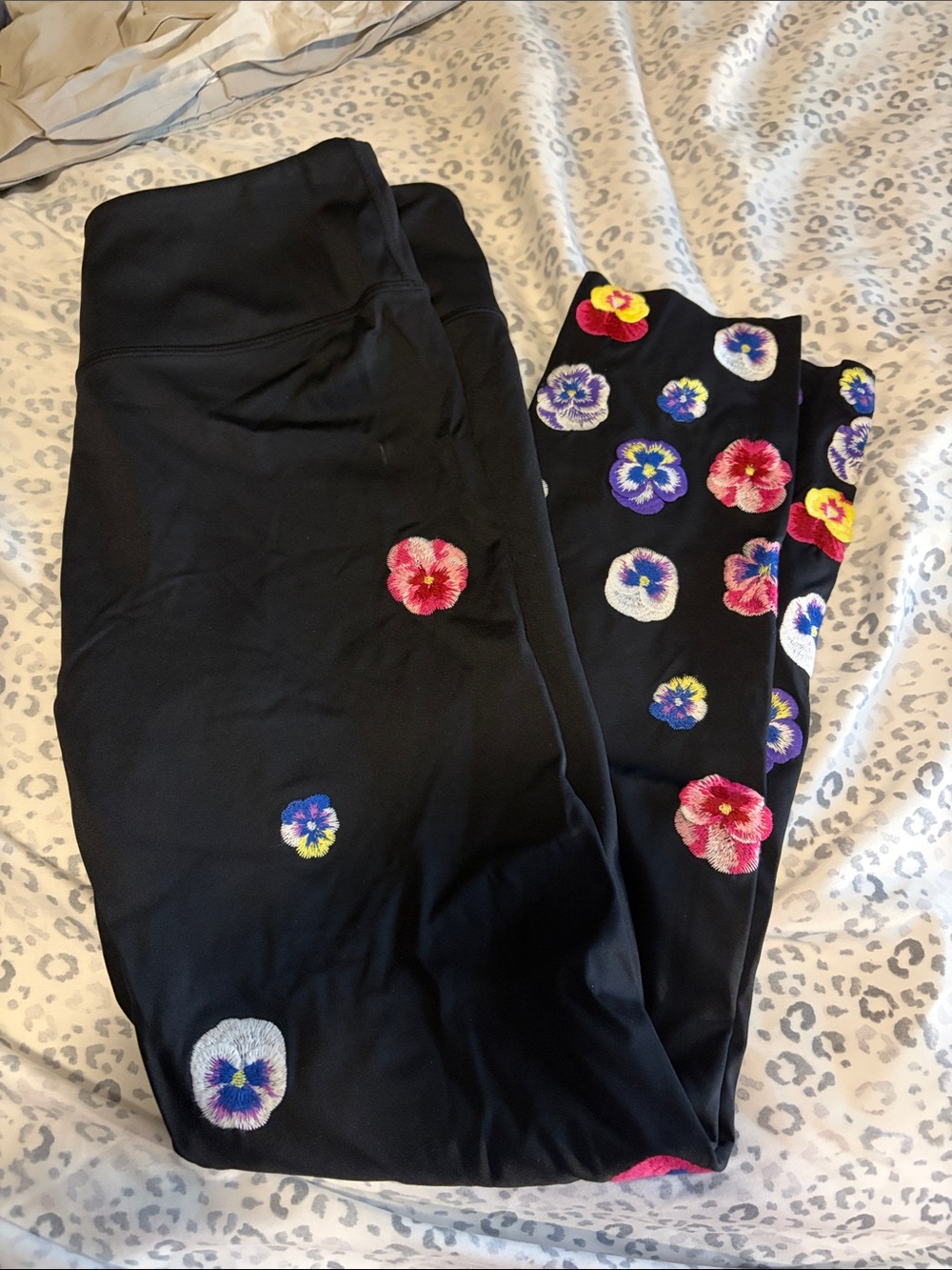 Urban Savage Black Floral Embroidered Leggings - medium